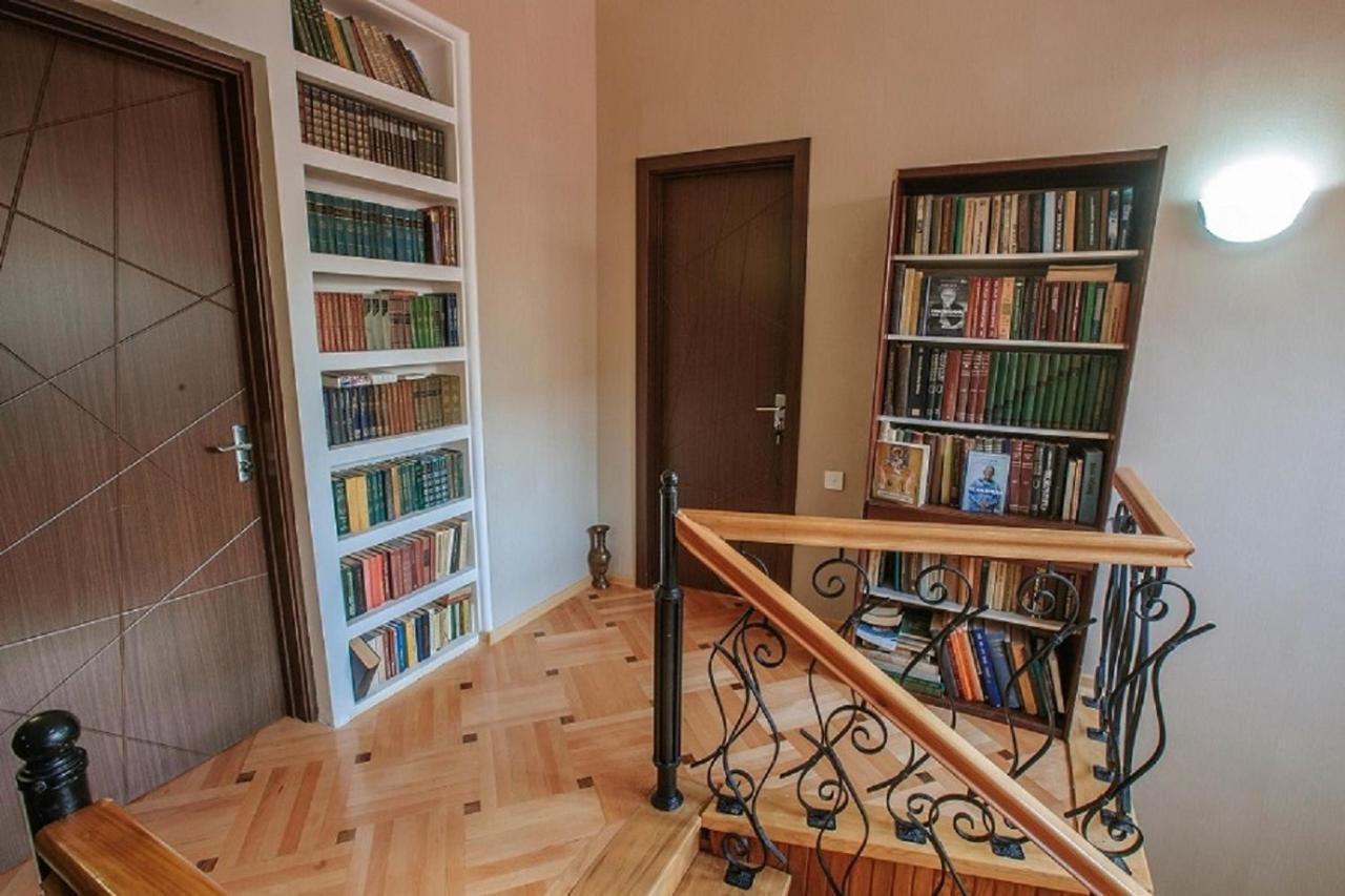 Neli & Zaal Guest House Телави Екстериор снимка