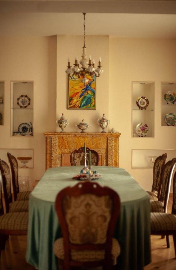 Neli & Zaal Guest House Телави Екстериор снимка